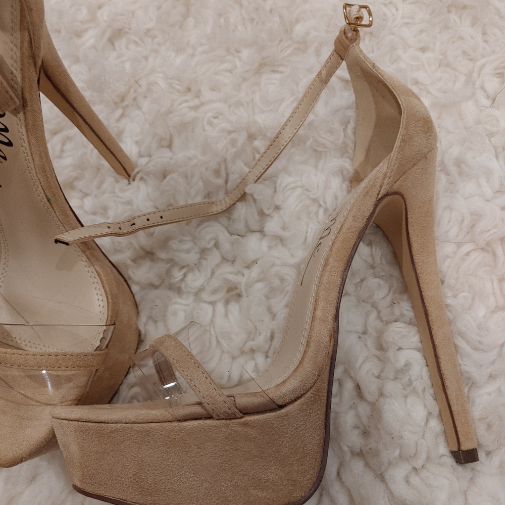 heels - Picture 3 of 3
